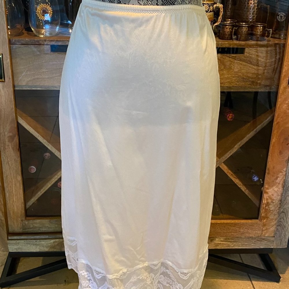 Vintage White half Slip by Wonder Maid lots of lace
